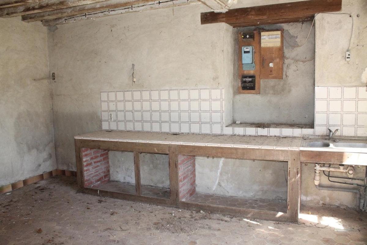 Ancien corps de ferme de 80 M² avec dépendances - Photo 5