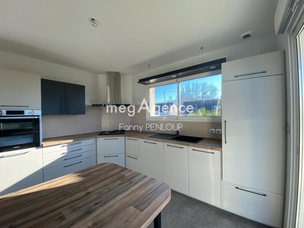 JULLOUVILLE : Maison en parfait état avec vie de plain-pied - Photo 2
