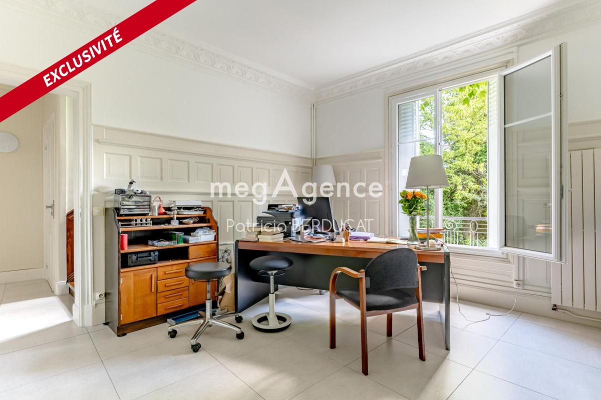 PROPRIÉTÉ 250M² PARC DU PERREUX AVEC VUE SUR MAGNIFIQUE JARDIN 1400M² - Photo 3