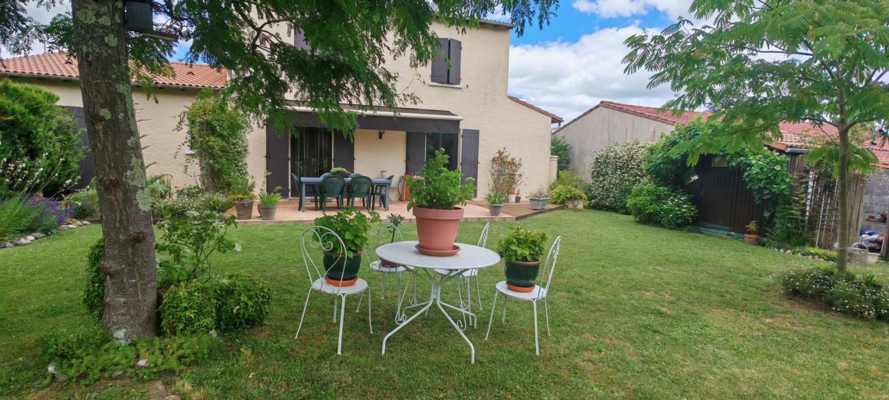 Maison à vendre, 7 pièces, 147 m², Saintes