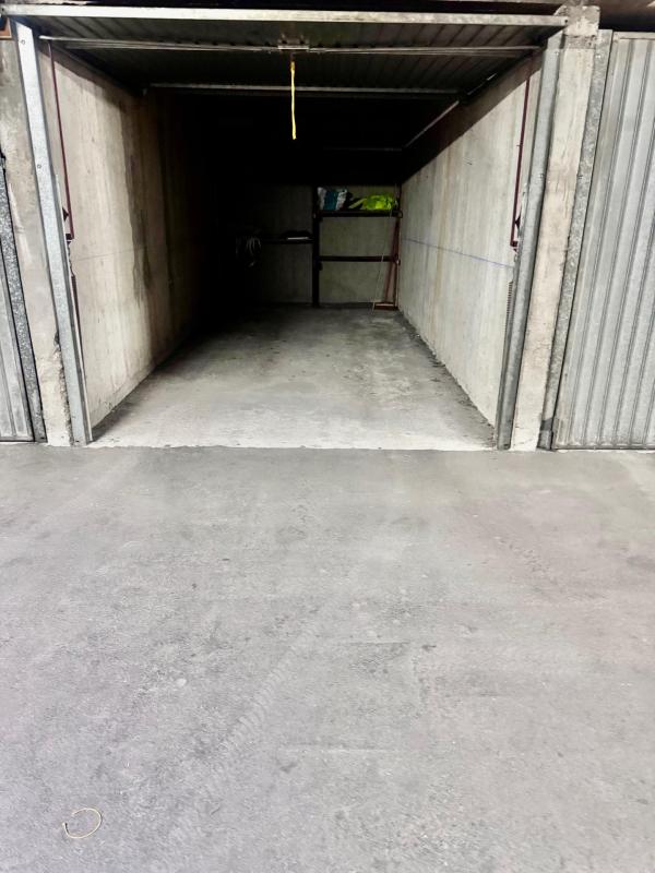 T5 lumineux avec garage double – Vue dégagée – À 500 m de l’Université Jean Monnet - Photo 3