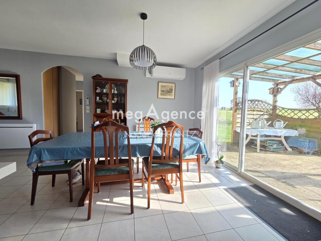 Maison plain-pied 3 chambres – 1200 m² terrain – Garage – Pompe à chaleur – Antezant-la-Chapelle - Photo 4