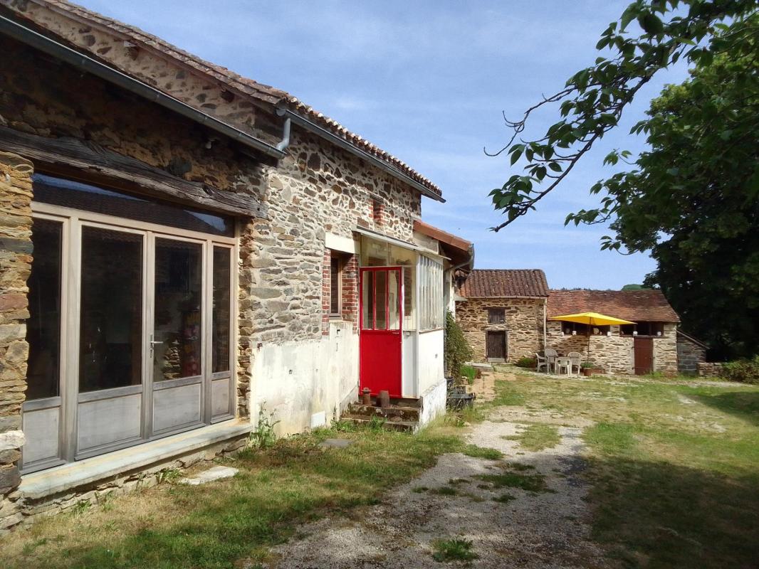 Corps de ferme de 228 m2 - Photo 2