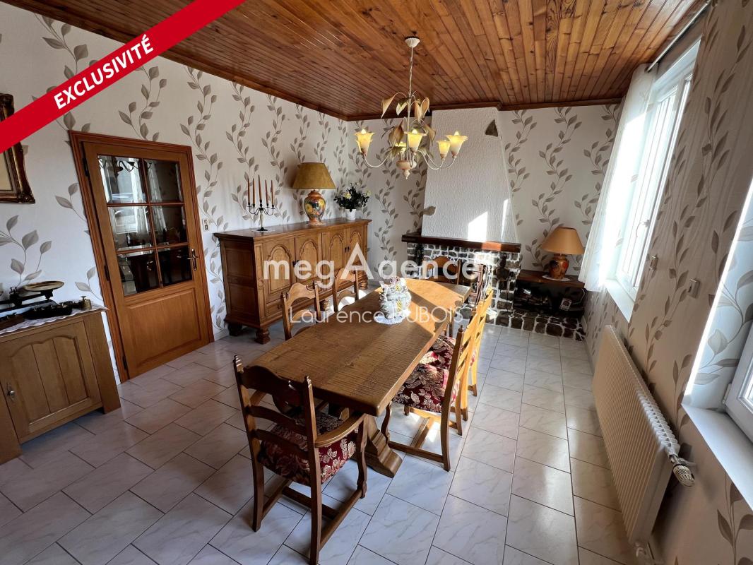 Située dans un secteur calme d'Auchel à 2 min du bois de Saint Pierre et 2 min du centre ville, maison 4 chambres "Coup de coeur" parfaitement entretenue, qui saura accueillir une famille - Photo 4