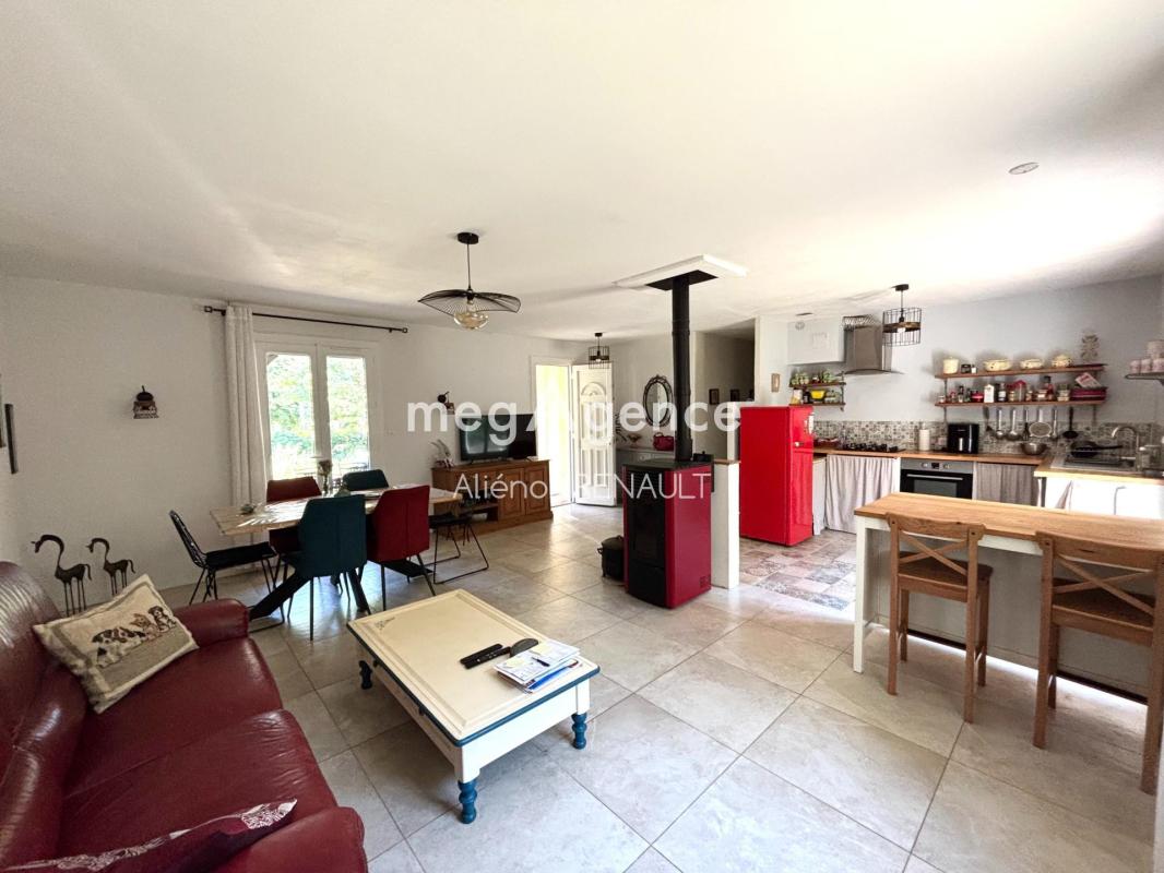 Maison 5 pièces - 104 m² avec jardin - Photo 2