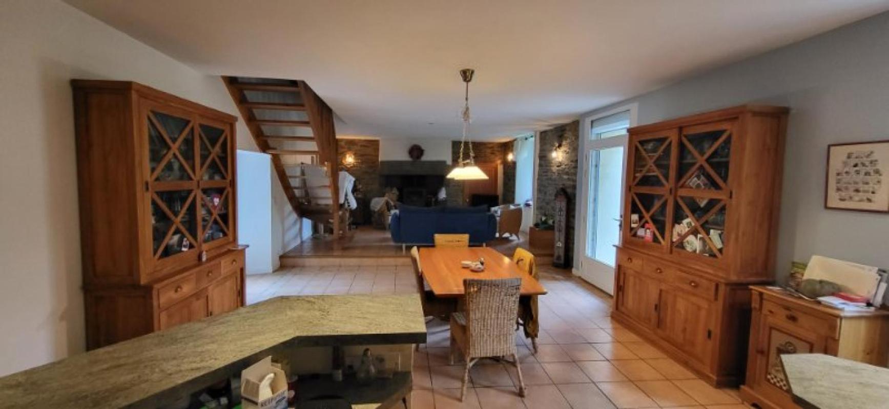 Maison 5 chambres + 3 locations type T2 - Photo 4