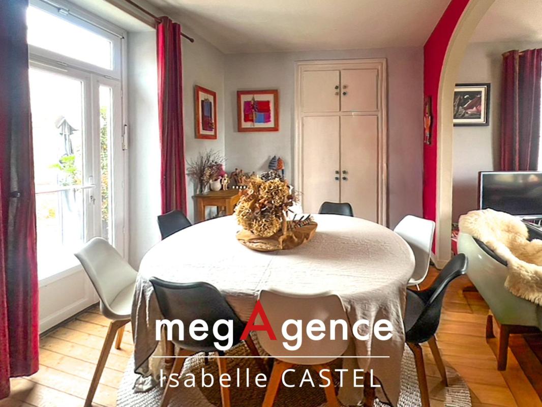 Maison de Maitre avec terrasse et garage en Centre-ville des SABLES D'OLONNE ! - Photo 2