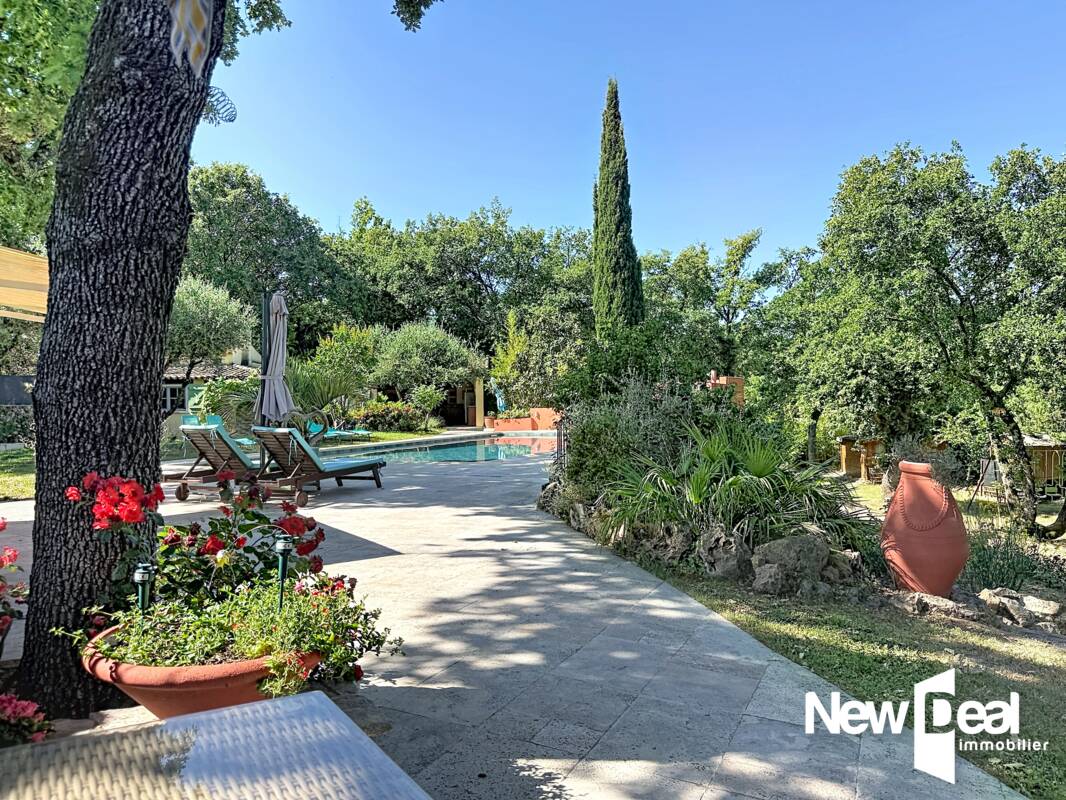Maison à vendre, 7 pièces, 245 m², Saint Paul En Foret
