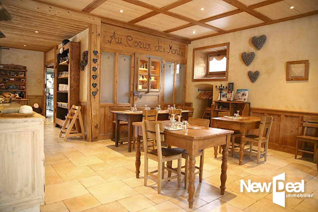 ENTREMONT - MAISON DE PAYS -12 Pièces - 8 Chambres  en GÎTE - AUBERGE - CHAMBRES D'HÔTES - 532 m² surface habitable loi carrez - 723 m² surface Habitable Totale - Photo 2