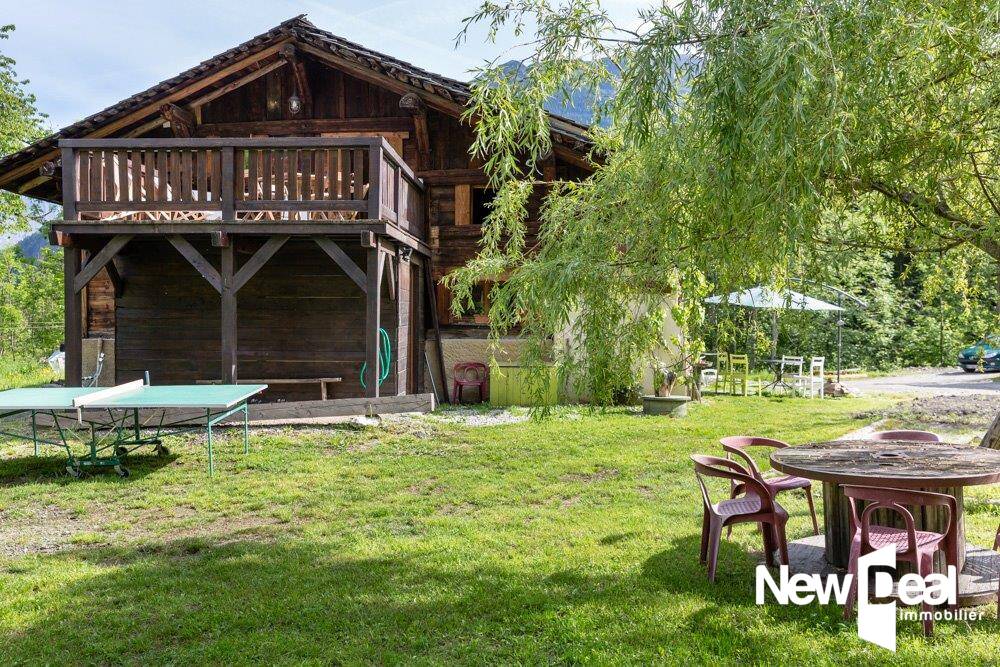 FERME DE PAYS et Petit CHALET INDEPENDANT - 13 PIECES - 9  CHAMBRES - TERRAIN 45.000 m² environ - LES HOUCHES - Photo 4