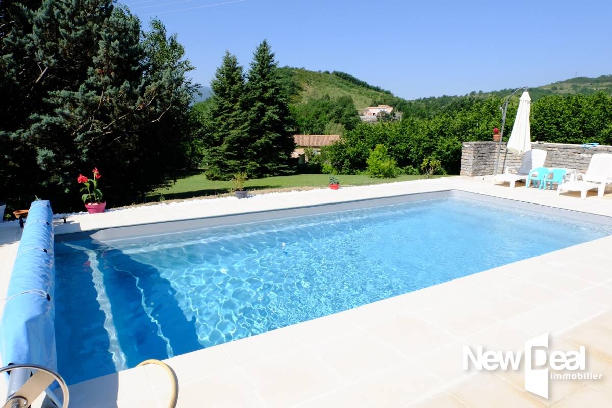 Très jolie villa de plain pied T6, de 150 m2 habitables, 3 chambres à  ENTREPIERRES (04), avec piscine - Photo 4