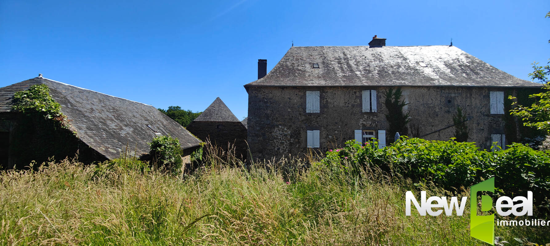 EXCEPTIONNELLE Propriété Historique  - 230 m² + Dépendances - 8,5 ha - Photo 3