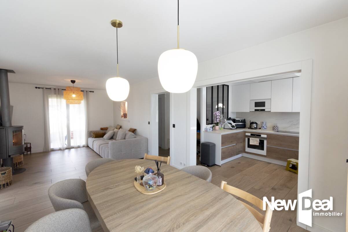 Maison à vendre, 5 pièces, 100 m², Cranves Sales
