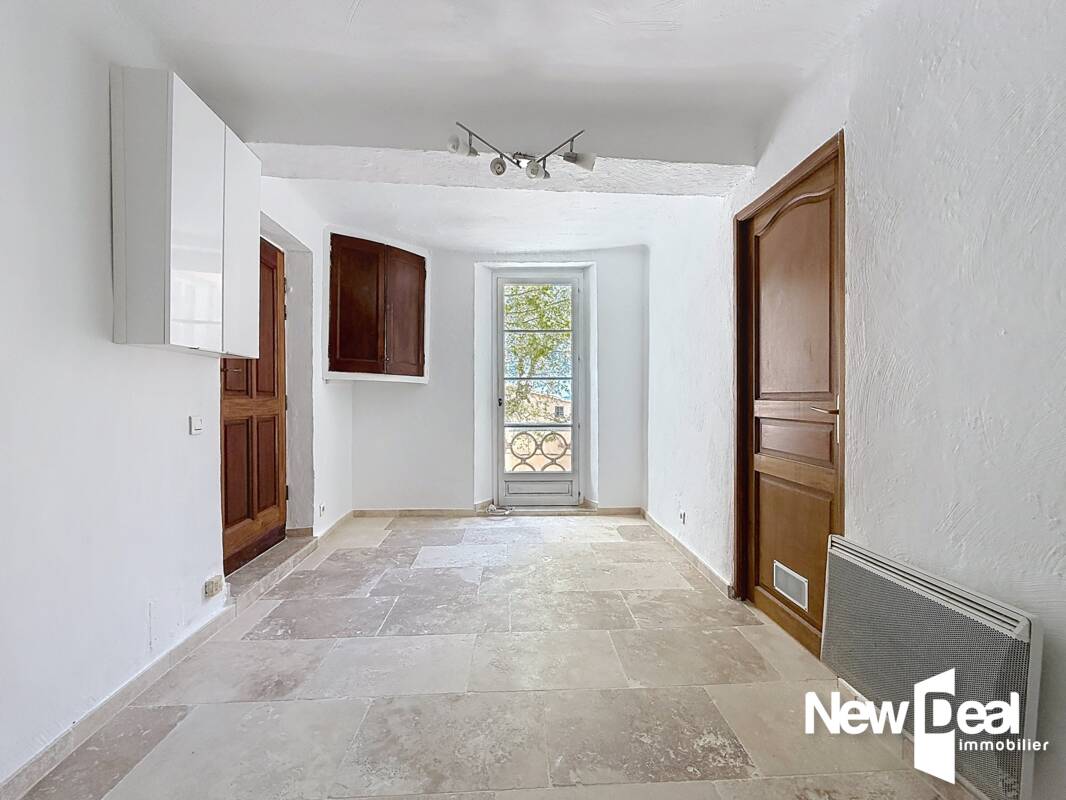 CG5398 – Seillans : Appartement agréable de plain-pied, idéalement situé avec accès facile - Photo 3