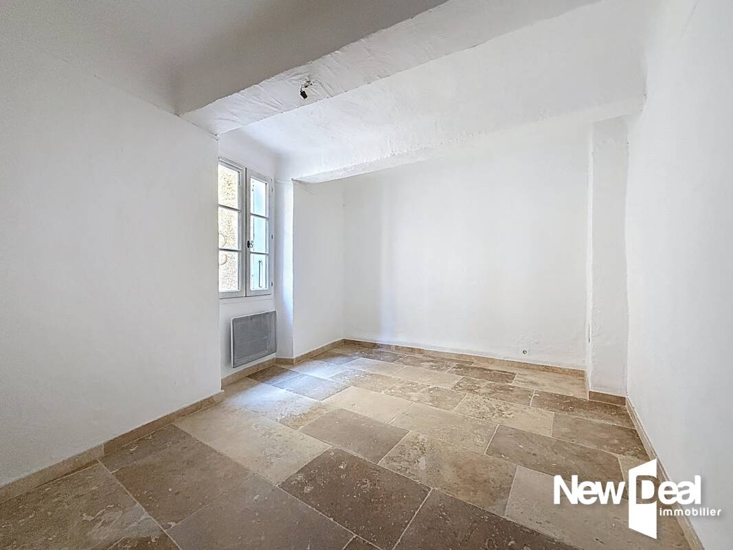 CG5398 – Seillans : Appartement agréable de plain-pied, idéalement situé avec accès facile - Photo 5