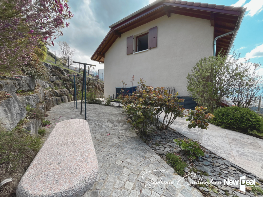 Jolie maison en parfait état avec grand terrain, piscine et belle vue lac à Grésy sur Aix - Photo 5