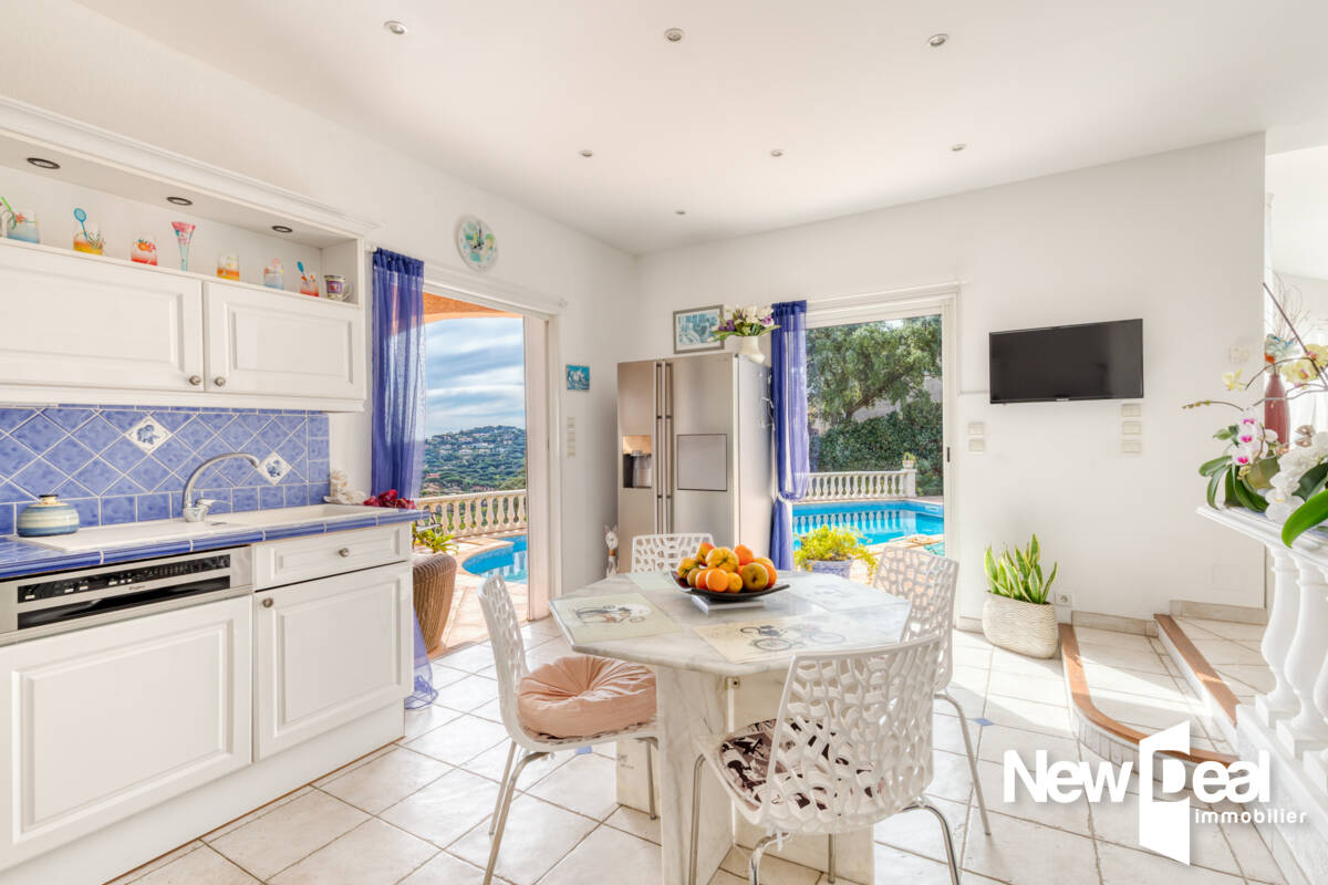 Villa d'architecte 4 chambres, piscine, vue mer et golf, Sainte Maxime - Photo 2