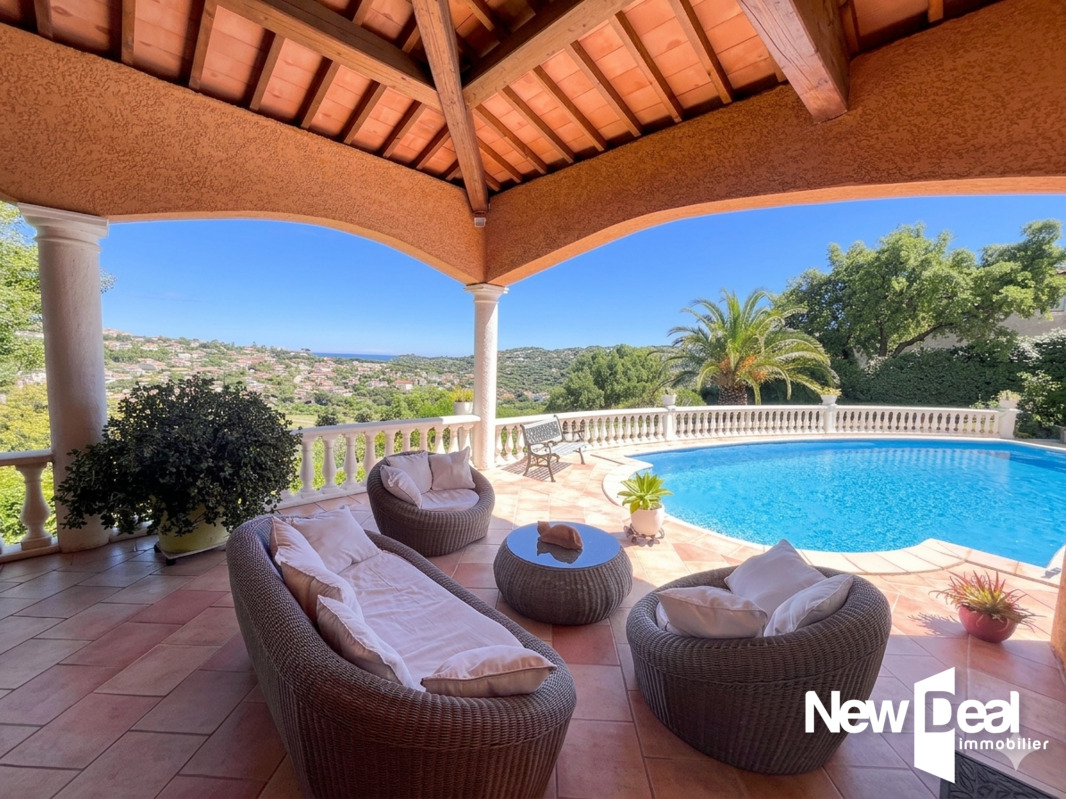 Villa d'architecte 4 chambres, piscine, vue mer et golf, Sainte Maxime - Photo 3