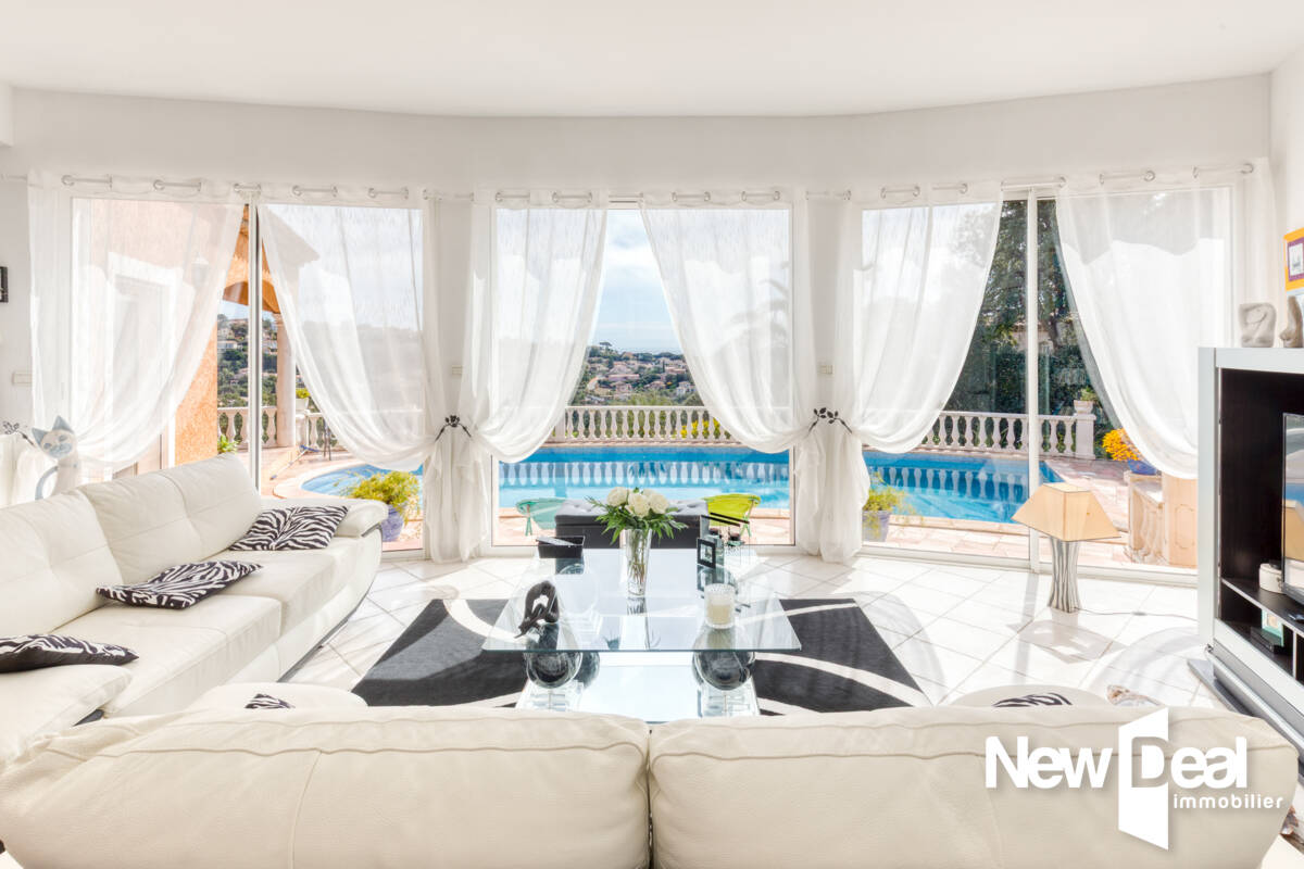 Villa d'architecte 4 chambres, piscine, vue mer et golf, Sainte Maxime - Photo 4
