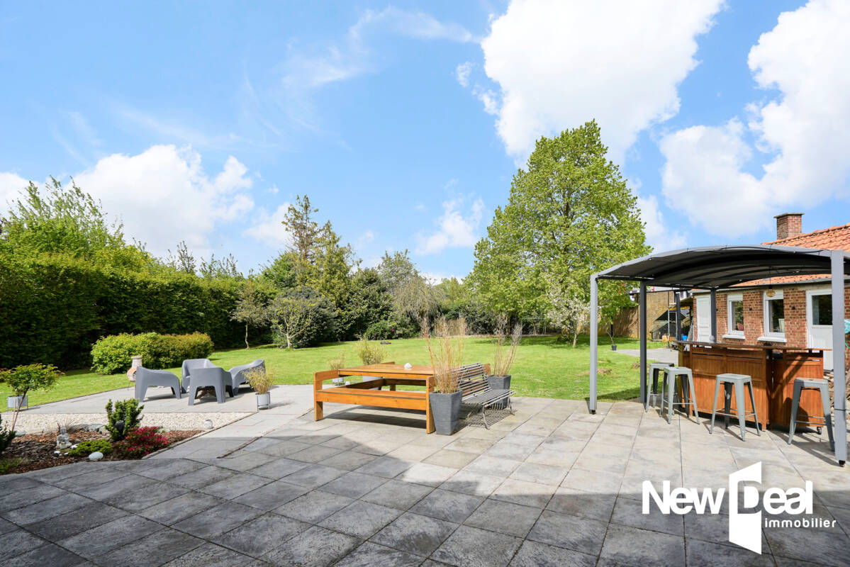 Maison Bourgeoise 4/5 chambres 360 M2 + STUDIO 32 M2 ROSULT