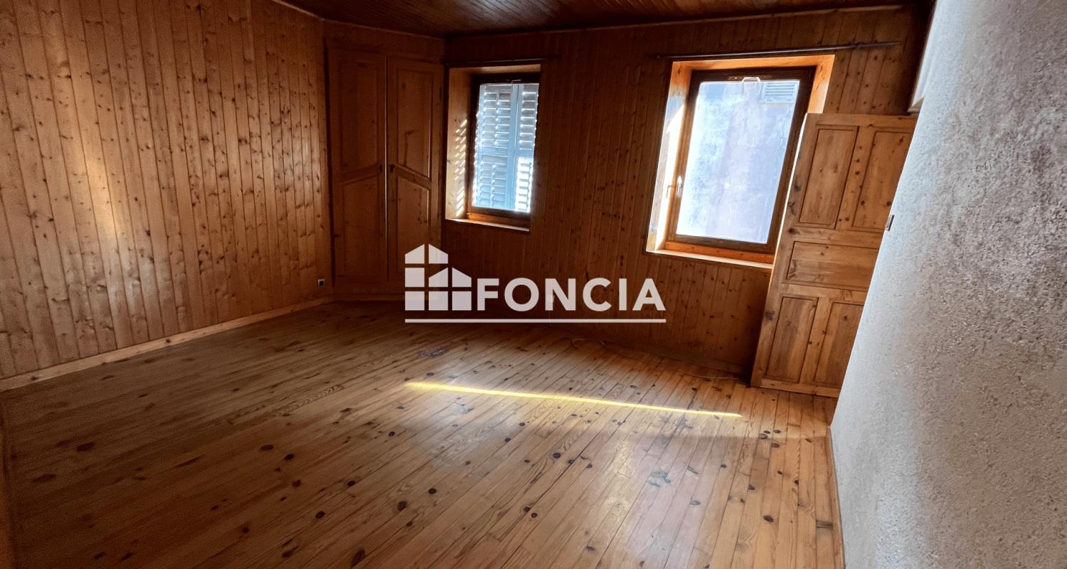 Appartement 2 pièces (38 m²) à vendre - Saint-jean-de-maurienne (73300)