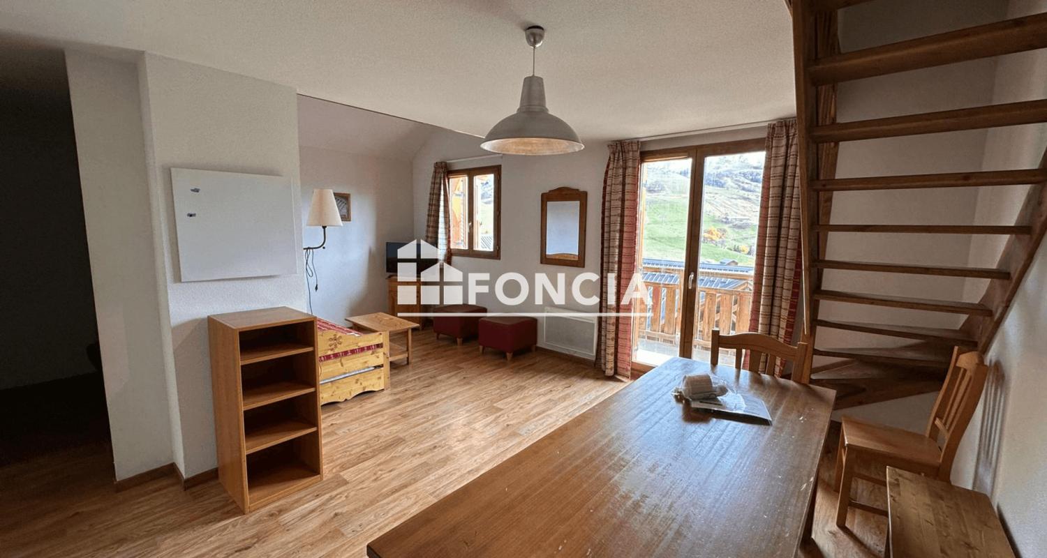ALBIEZ MONTRONS  Spacieux duplex 62 m²exposé Sud –