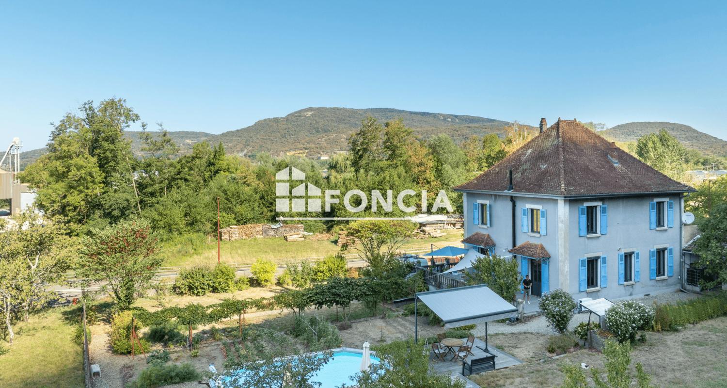 EXCLUSIVITE FONCIA - CHAMPAGNEUX - Maison de caractère de 1927