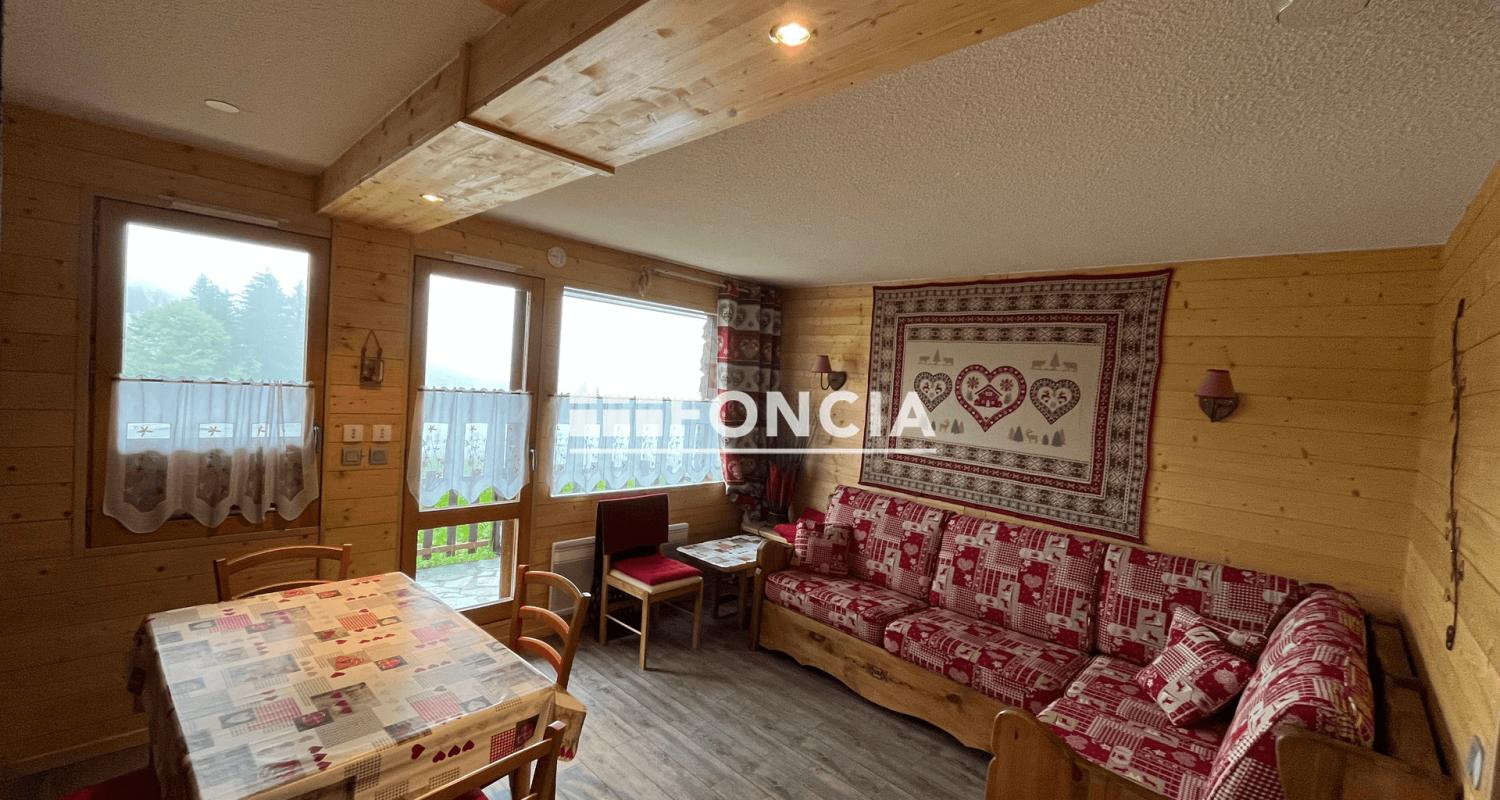 Chaleureux deux pièces hameau de Crève Coeur