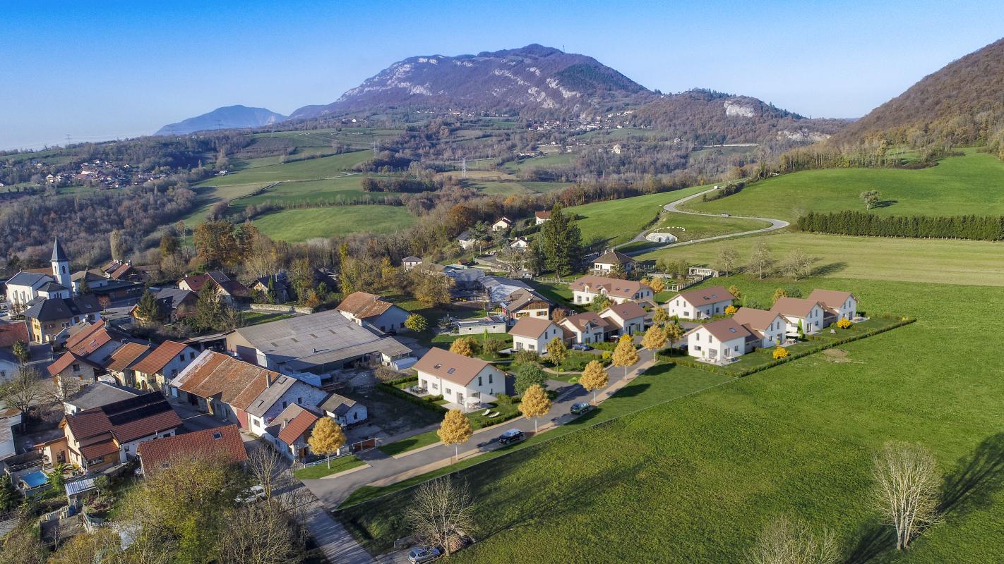 Maison neuve centre village
