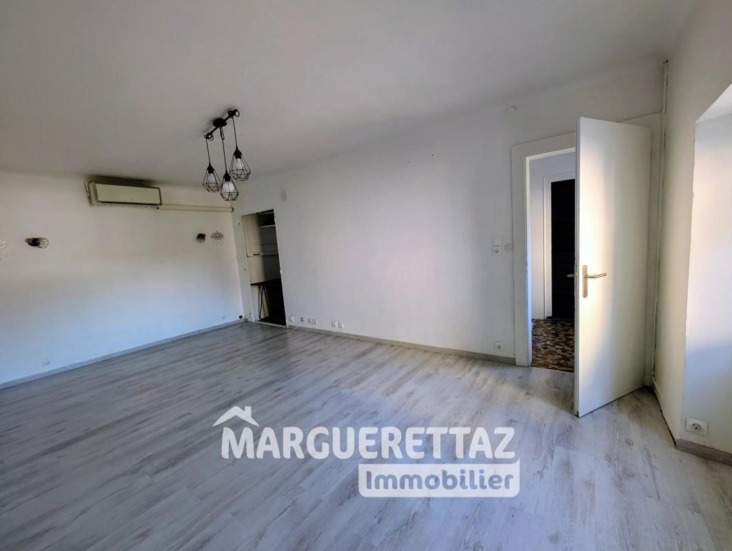 Maison de village mitoyenne - St Jeoire 115m² / garage / pas d'exterieur - Photo 5