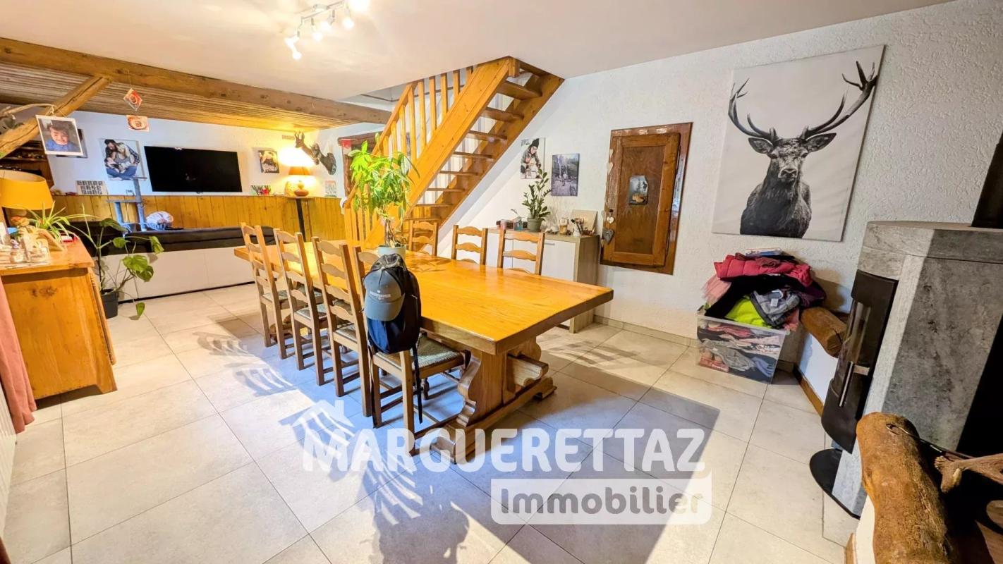 Ferme rénovée de 180m² avec 4 chambres - Photo 2