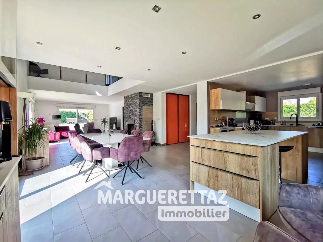 Propriété 10 pièces - 352,81 m² habitables - avec piscine et jacuzzi - Photo 3
