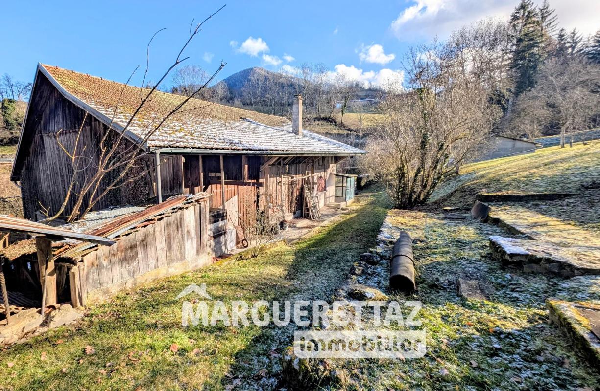 Ancienne bâtisse à rénover sur 4884m² de terrain (Zone N) - Photo 3