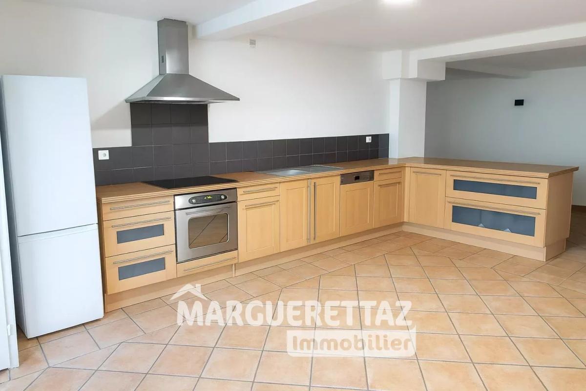 MAISON 9 PIECES 255 m² – 6 SUITES + T3 INDEPENDANT - Photo 2
