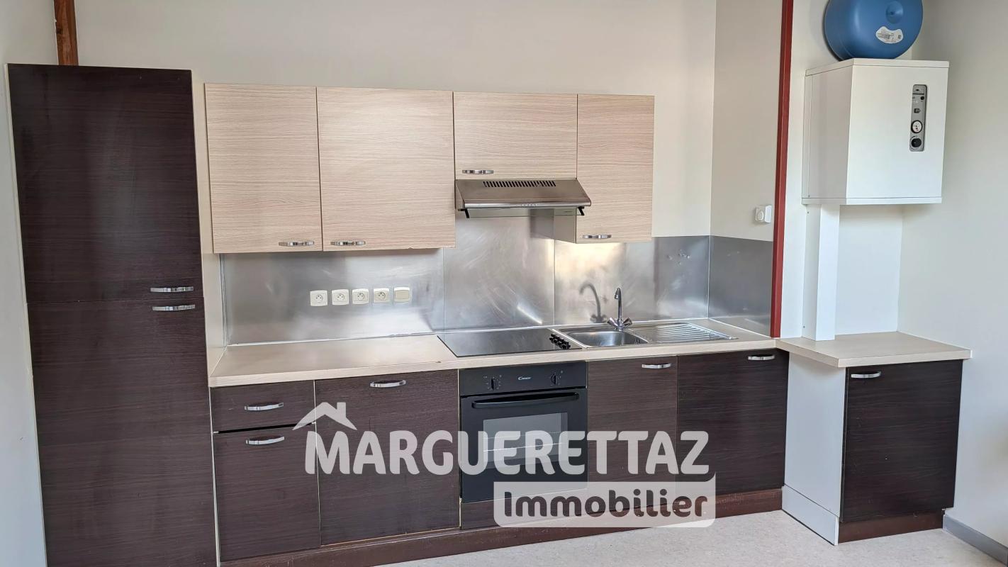 Appartement T2 dernier étage centre village - Photo 5