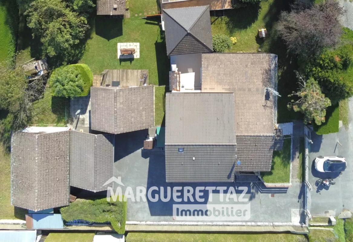 Maison 8 pièces avec atelier, parking goudronné et petit chalet - Photo 4