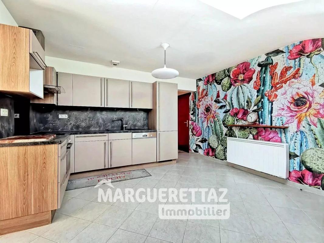 T3 RÉNOVÉ – DERNIER ÉTAGE AVEC ASCENSEUR – VUE MONTAGNE – 80,5 m² HABITABLES - Photo 2