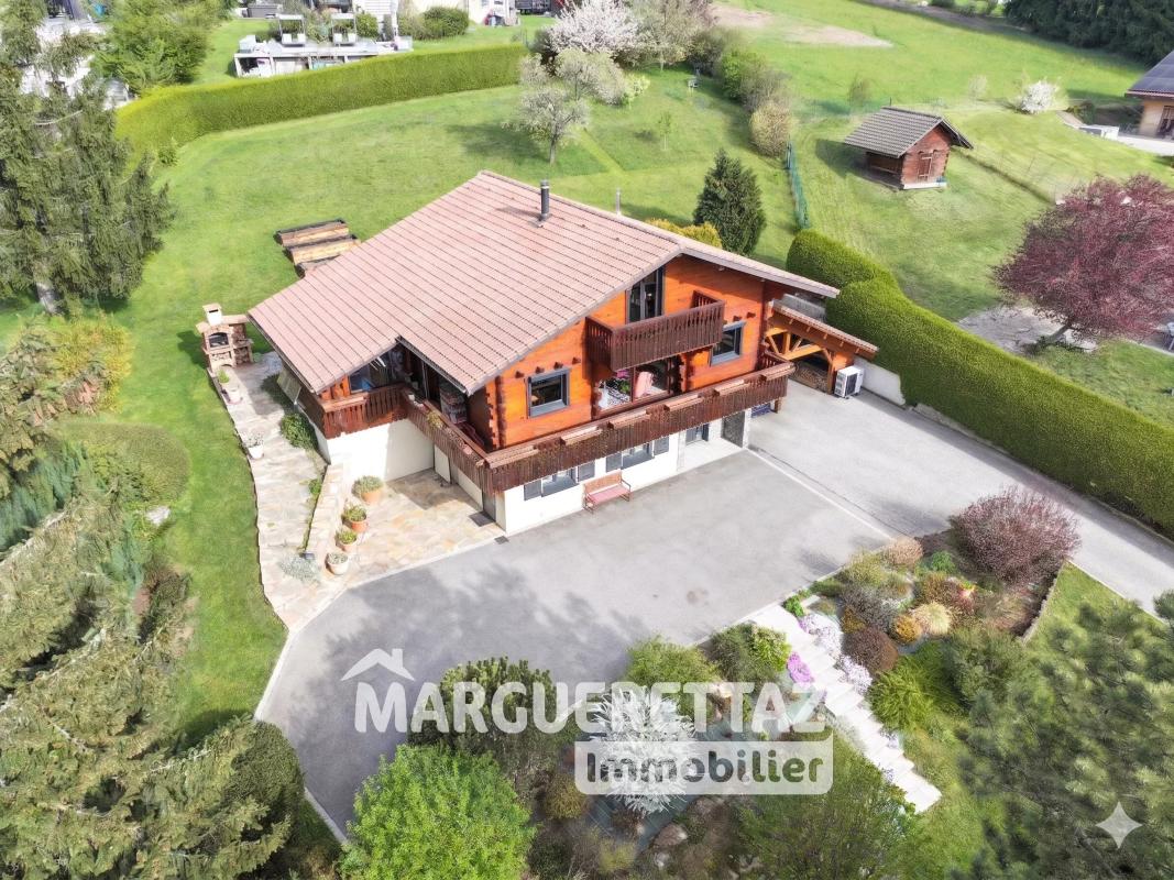 Chalet - vue dégagée - calme - 164 m² habitables - 2705 m² de terrain clôturé - Cœur de Boëge ! - Photo 2