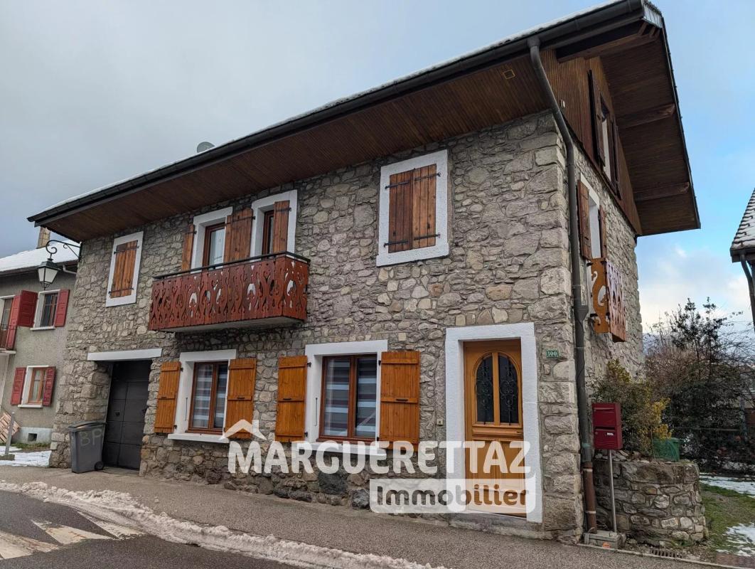 MAISON DE VILLAGE EN PIERRE EN PLEIN COEUR DE BOEGE - Photo 2