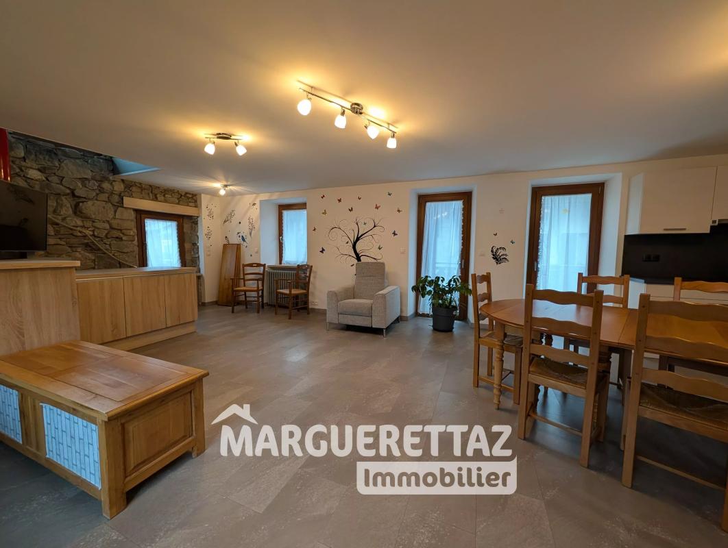 MAISON DE VILLAGE EN PIERRE EN PLEIN COEUR DE BOEGE - Photo 5