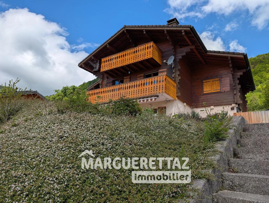 A ONNION CHALET AUTHENTIQUE FACE AU MONT-BLANC - Photo 3