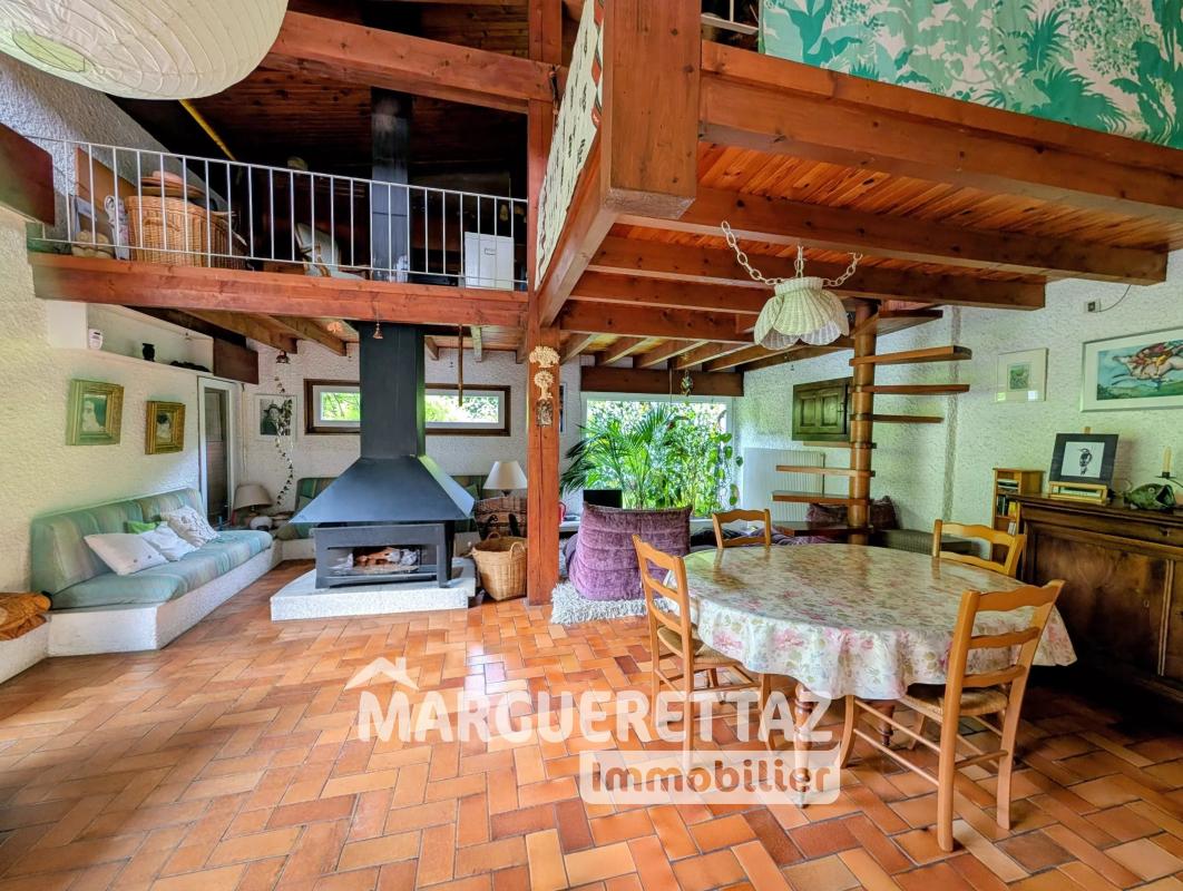 Maison de 115m² avec dépendances et garages - 2400m² terrain - St Jeoire - Photo 3