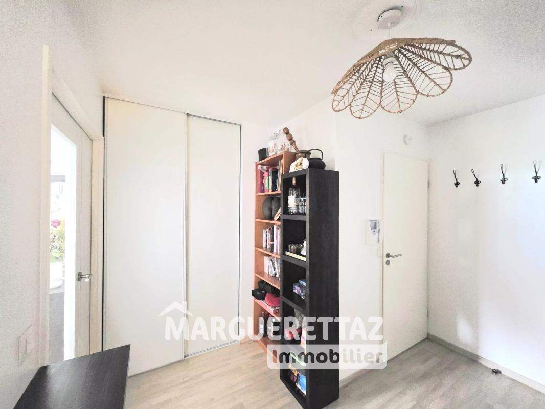 APPARTEMENT T3 AVEC GARAGE CAVE ET TERRASSE - Photo 4