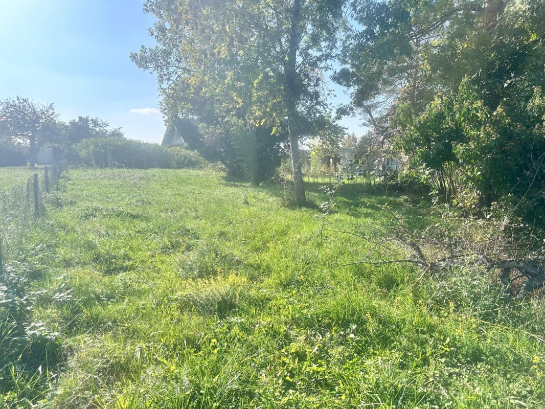 YVOIRE - TERRAIN de 1448 m² CONSTRUCTIBLE