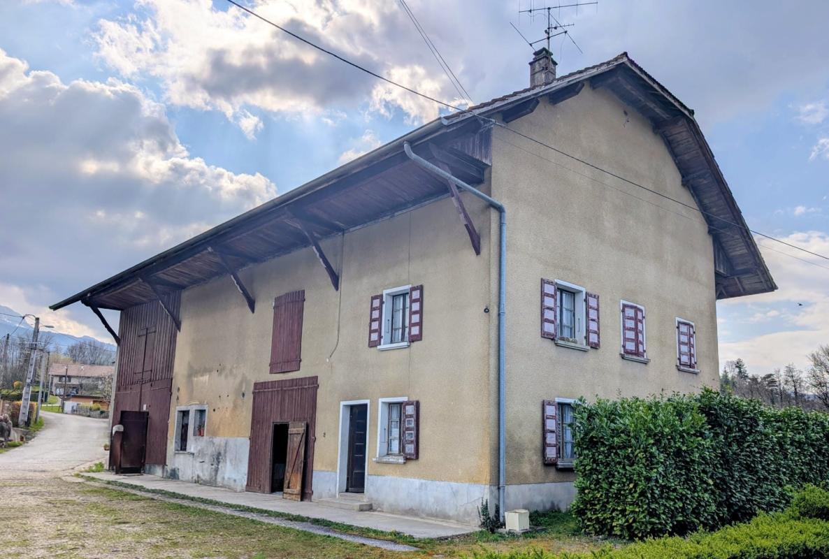 FERME SAVOYARDE A RENOVER