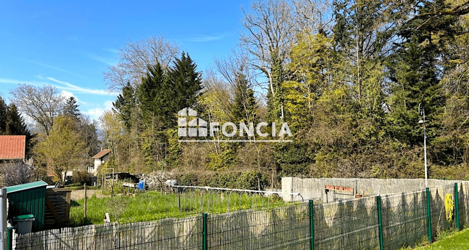 Parcelle de terrain constructible à deux pas du coeur de NERNIER et du Lac