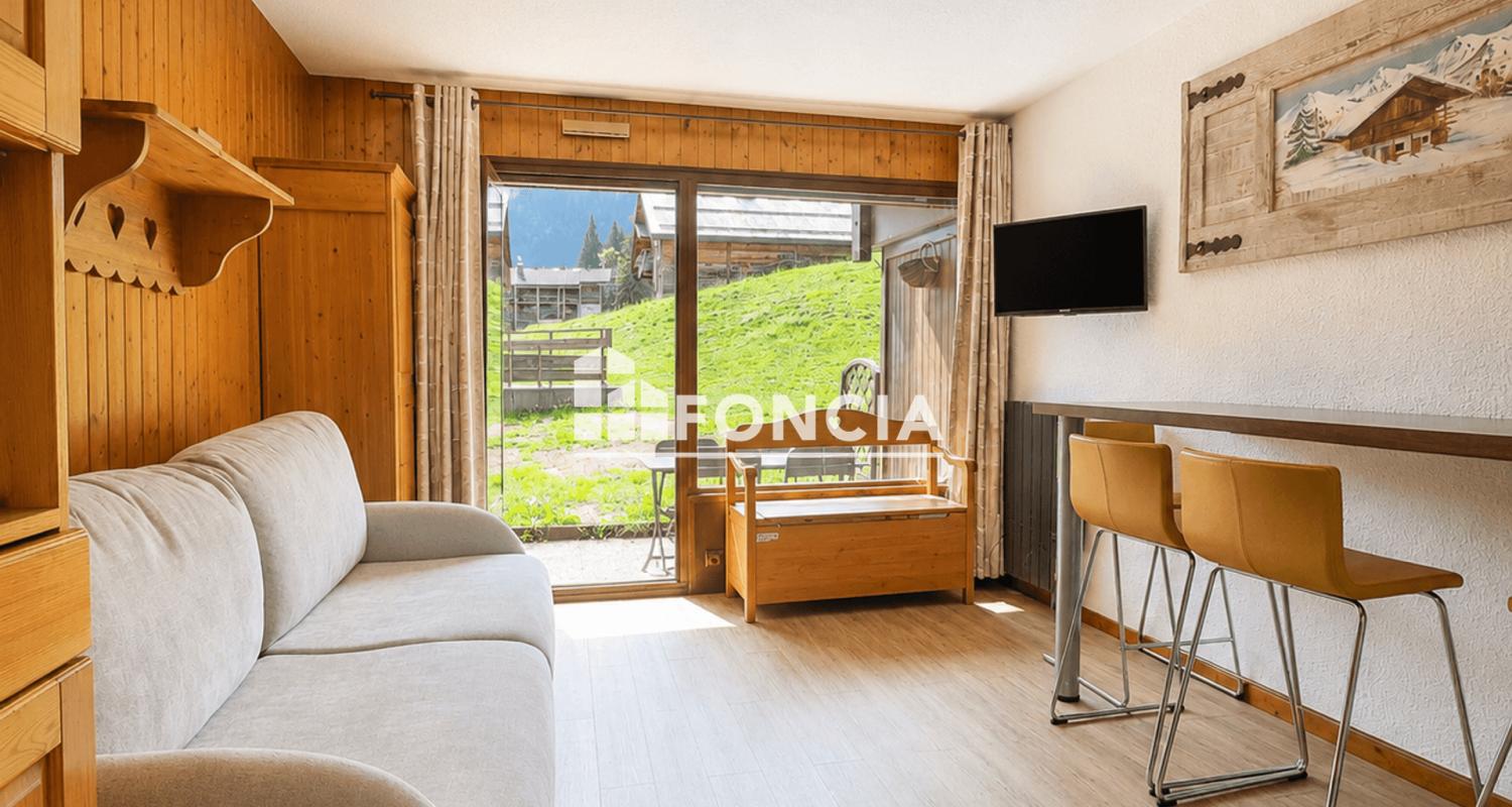 Studio cabine skis aux pieds avec terrasse