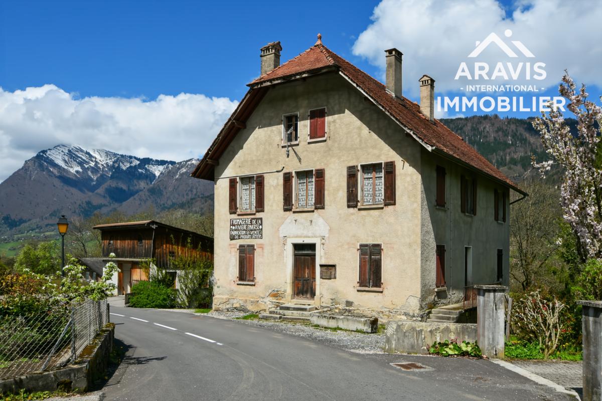 Maison de caractère 12 pièces   Fort potentiel ! - Photo 2
