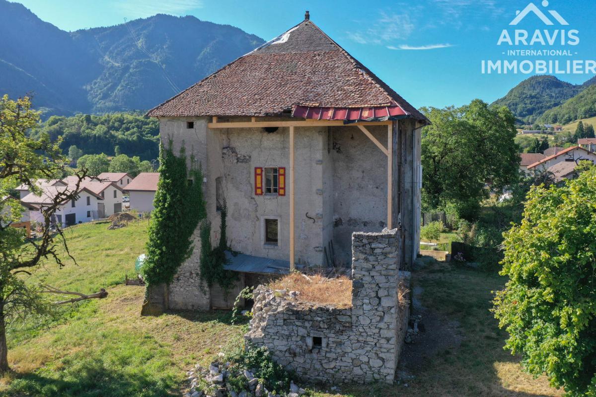 Maison de caractère du XVIIe siècle à rénover - Photo 2