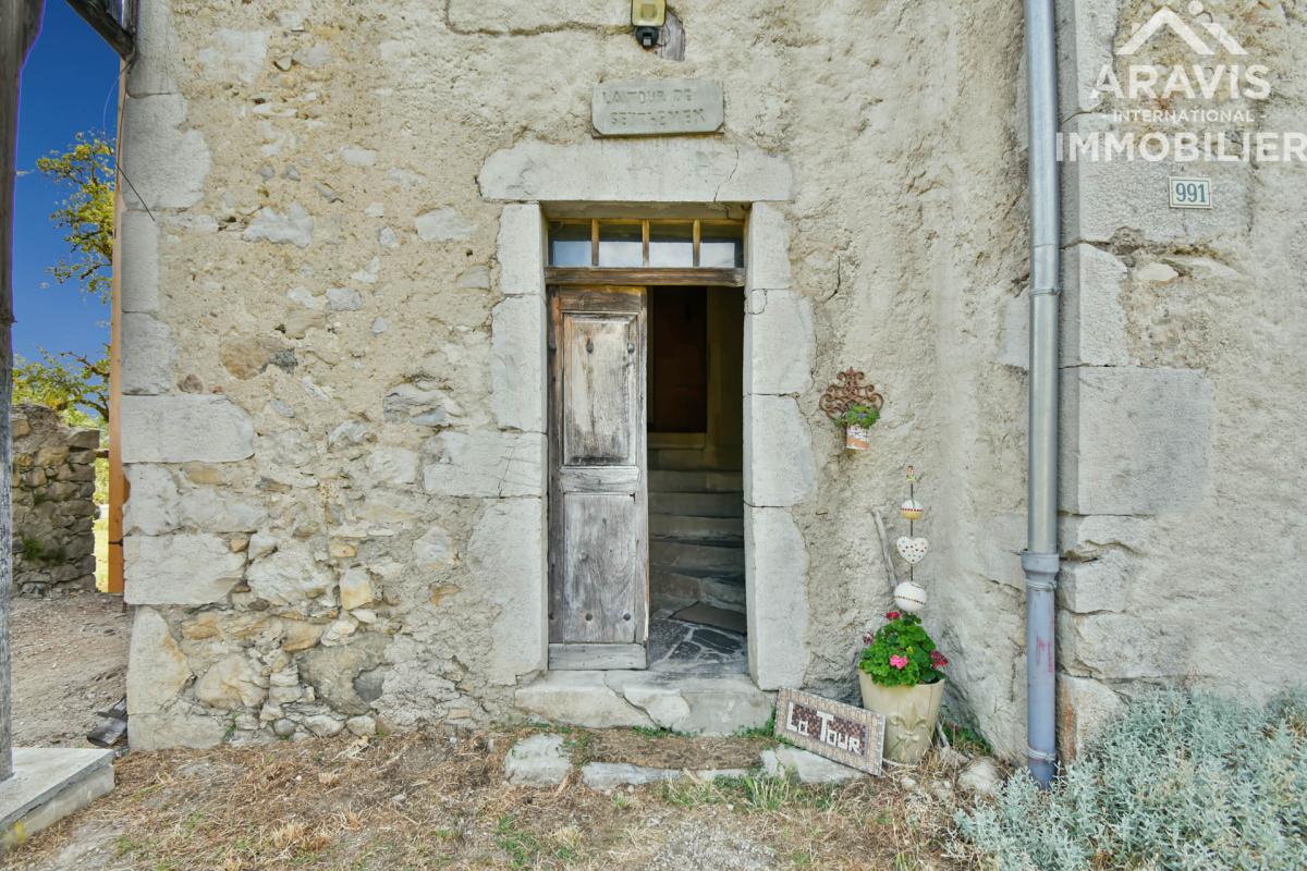 Maison de caractère du XVIIe siècle à rénover - Photo 4